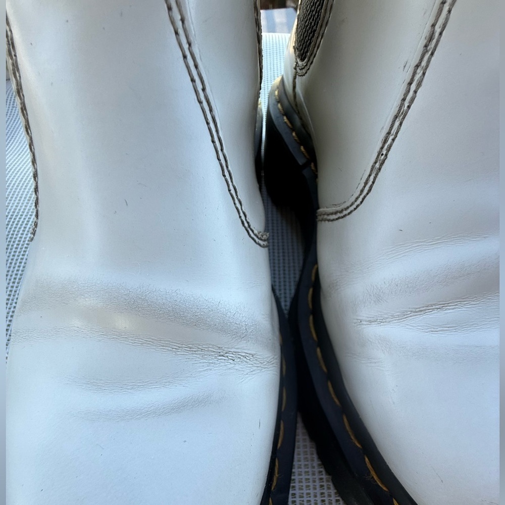 DR MARTENS 2976 QUAD UNISEX White Leather Ankle Boots 6 men’s 7Ladies - Picture 4 of 9